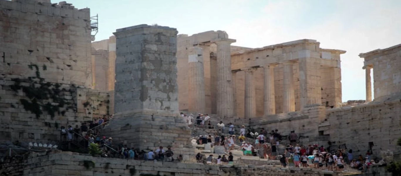 Άσχημα τα νέα για τον τουρισμό: «Μείωση των αφίξεων 20-30%» προβλέπει ο Παγκόσμιος Οργανισμός